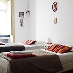 Гостевой дом Refuge In Santa Marta Лиссабон