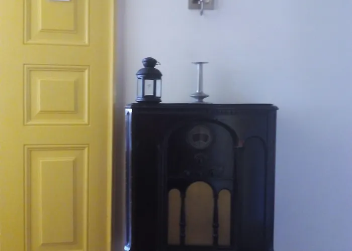 Refuge In Santa Marta 2* Lisbona