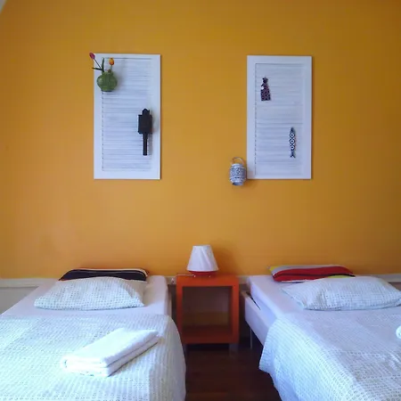 Πανσιόν Refuge In Santa Marta 2*